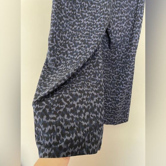 Athleta Women's Avenue Printed Wide Leg Cropped Pants Size 6 Petite Animal Print - Picture 6 of 9